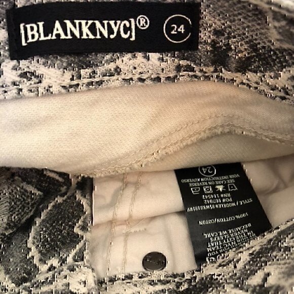 NEW NWT BLANKNYC BLANK NYC Jane Skirt Cream Gray Snakeskin High Waisted Mini 24 - Picture 7 of 10
